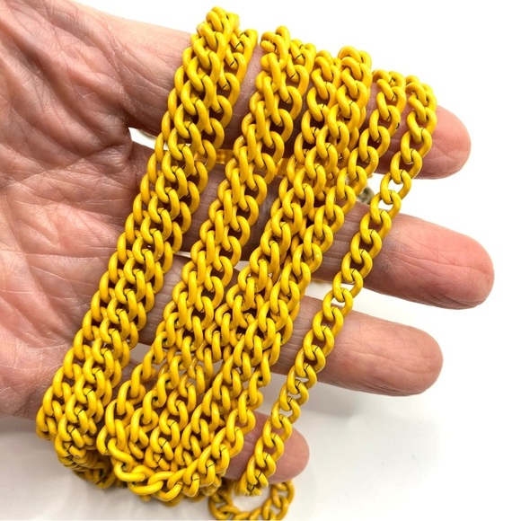 Vintage Yellow Chain Necklace - Picture 3 of 5